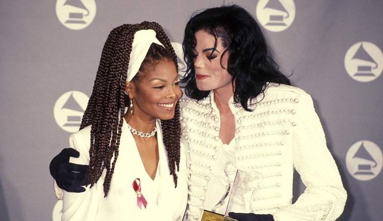 Michael Jackson je morda še vedno živ in celo izdaja pesmi.