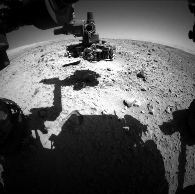 Slika je bila posneta nekaj minut po pojavu NLP-ja. Na nebu ni ničesar.