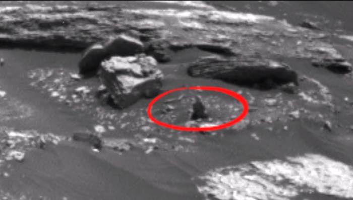 Meditacija humanoida na Marsu