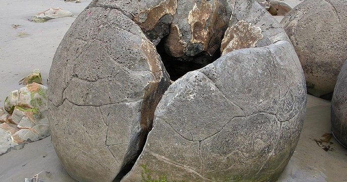 Megaliti bi lahko bili navigatorji za vesoljske ladje.