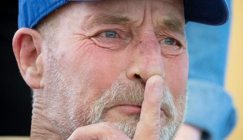 Moški je zaživel po prekinitvi aparata za umetno življenjsko podporo.