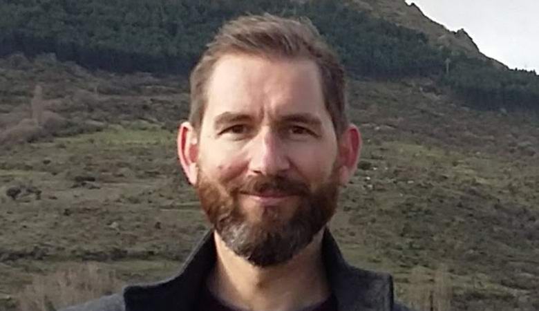 Moški je po nesreči fotografiral moškega, ki odpelje