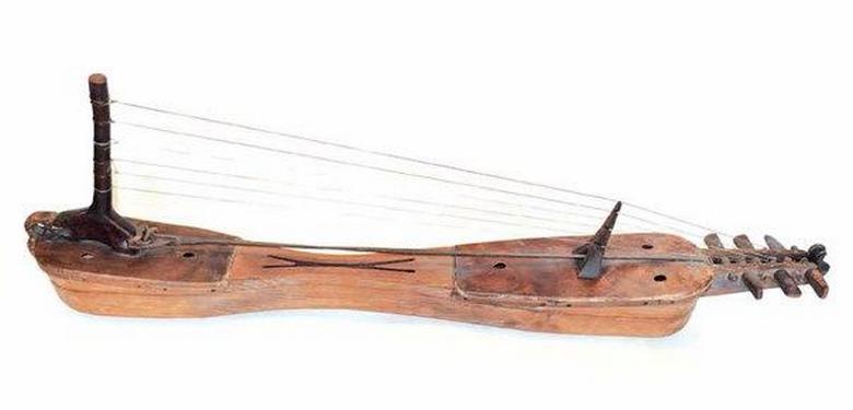 Na Altaju bodo poustvarili skitsko harfo in jo zaigrali