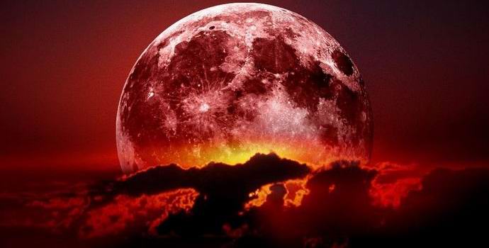 Na rdeči luni so opazili tri NLP-je.