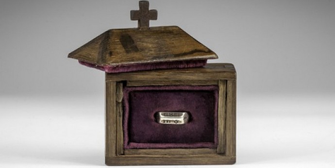 Na dražbi v Londonu načrtujejo prodajo enega najbolj edinstvenih prstanov na svetu.