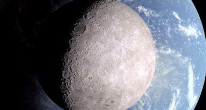 Ali se glasba igra na drugi strani lune?