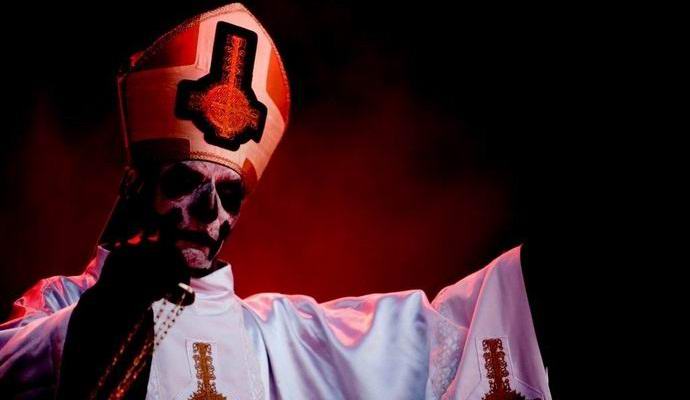 Je duh papeža prišel na televizijo?