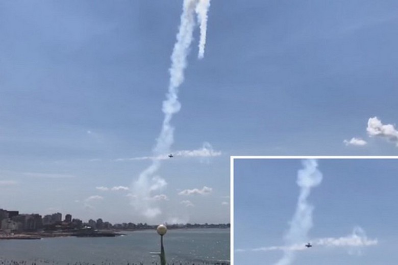 NLP leti nad akrobatom