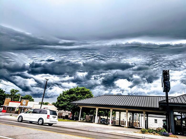 Čudni oblaki so se pojavili nad Severno Ameriko