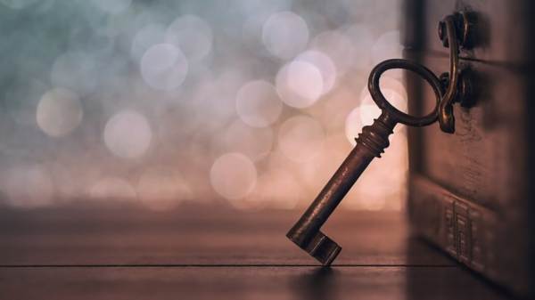 omen padajoči ključi 