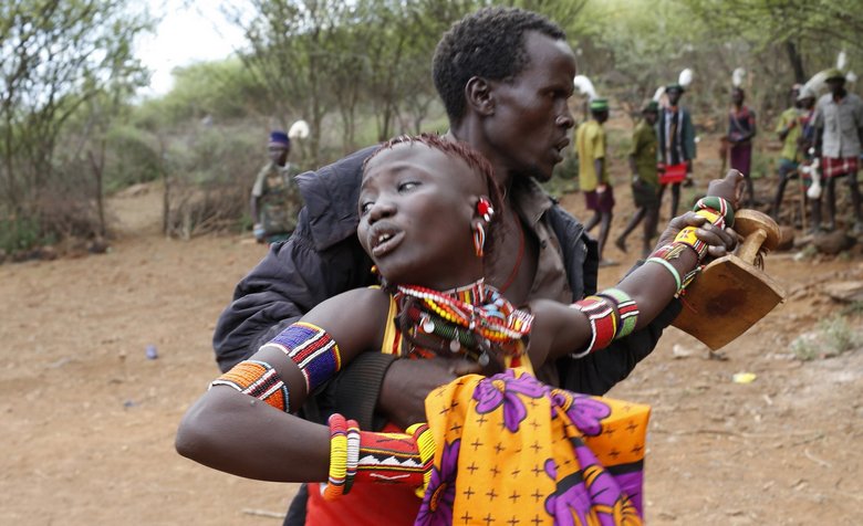 Nepazljiv mož, ki ga kaznuje šaman