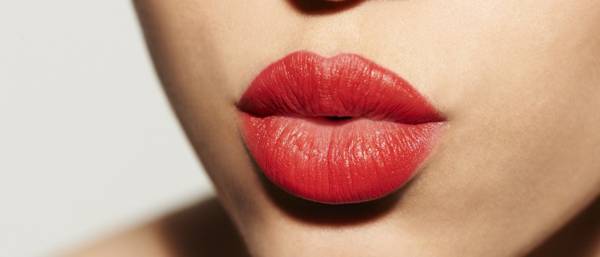 mozolj na spodnji ustnici 