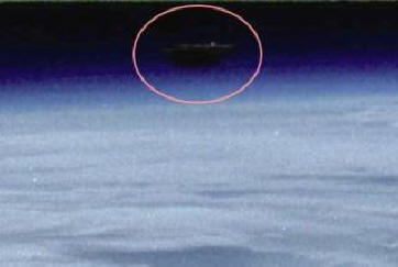 NASA je objavila fotografijo vesoljske ladje v orbiti okoli Zemlje.