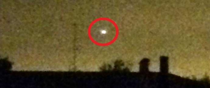 Nedaleč od Kazana je bil opažen NLP, ki lebdi nad hišami.