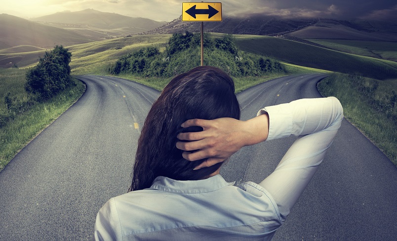 O osmu Buridana, Hickovem zakonu in trpljenju maksimizerjev