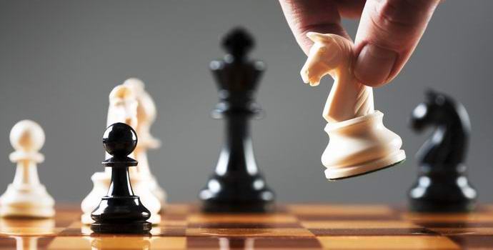 En Rus je v šahu premagal celotno kitajsko ekipo