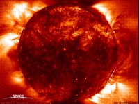 Ognjeni dež na soncu 