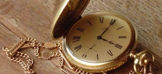 Otok, na katerem teče čas naprej