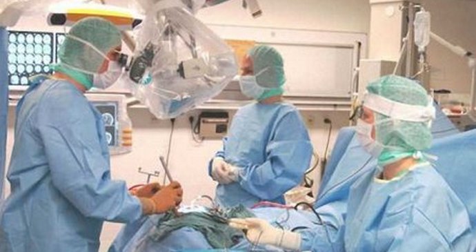 Prva operacija presaditve glave na svetu