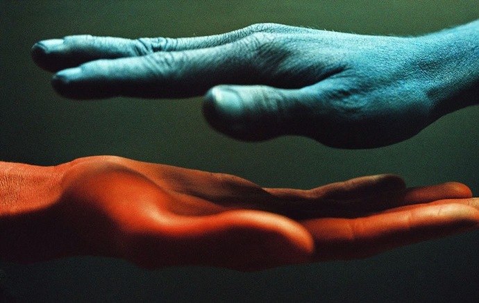 Prvi skupni stik zemljanov z vesoljci