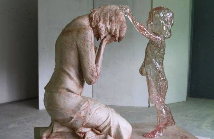 Petersburger je fotografiral duha otroka na nočni ulici