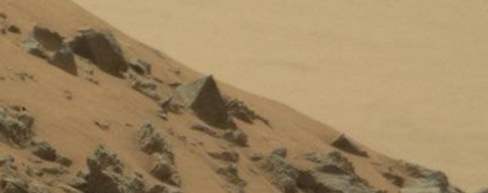 Piramide so raztresene po vsem vesolju.