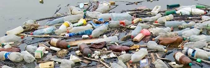 Plastični smeti pritekajo v ocean