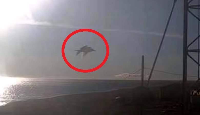 Vremenska spletna kamera na Aljaski zajame neznani objekt, ki spominja na ogromno rib