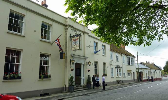 Hotel poltergeist zmedeni strokovnjaki