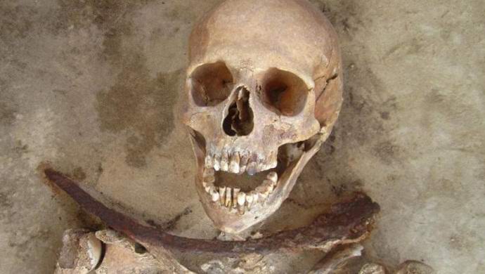 Poljaki so odkrili grob