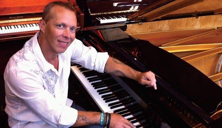 Moški je po poškodbi pridobil neverjeten glasbeni talent