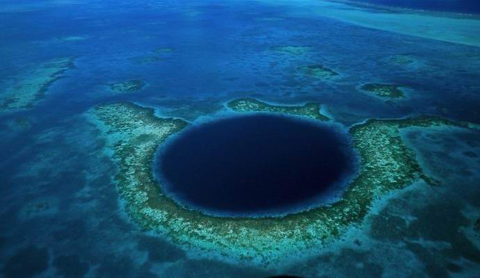 Oglejte si prenos v živo iz Mariana jarka