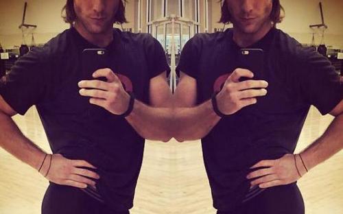 Selfie nore - svet je pokopan v narcizmu