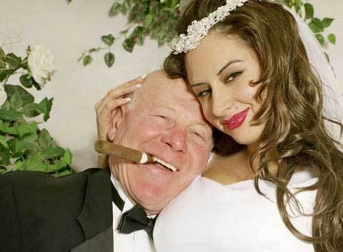 Starejši milijonar se je poročil s svojo vnukinjo