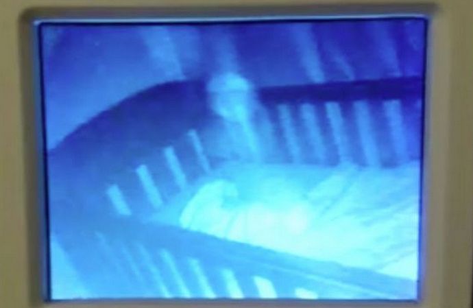 Duhovi lahko gledajo in celo skrbijo za otroka