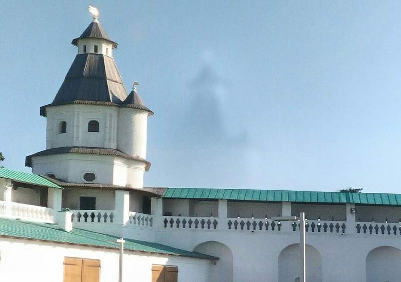 Fantomski tempelj fotografiran v moskovski regiji