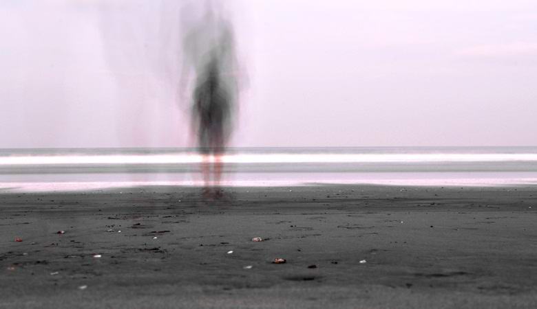 Duhovi na plaži so zadeli objektiv kamere