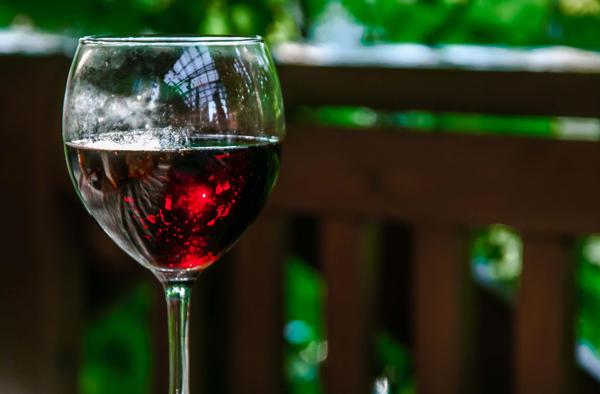 Če v hiši neprestano bijejo očala 