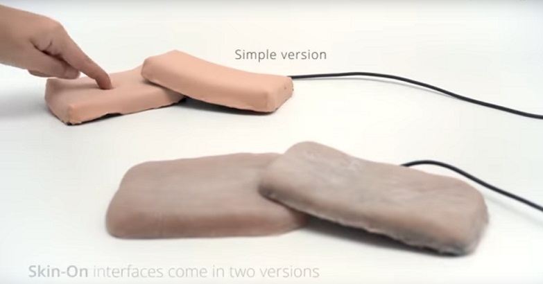 Oblikovan je nenavaden primer za pripomočke znamke