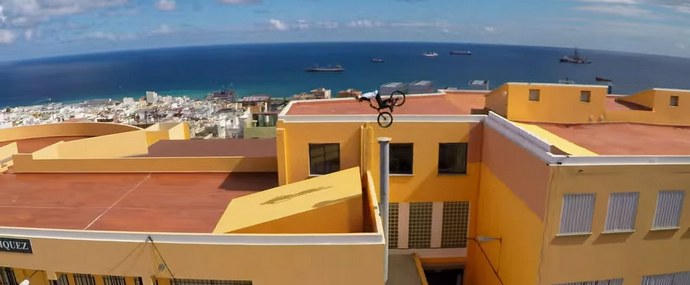 Ekstremni zapisi: na kolesu - na strehah