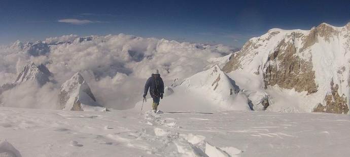 Ruski pionirji plezali na uporniško nepalsko goro