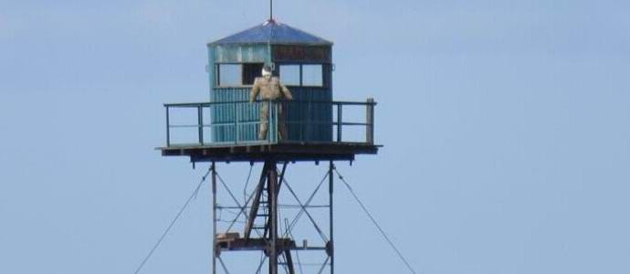 Rusko mejo s Kitajsko varuje pogumno strašilo