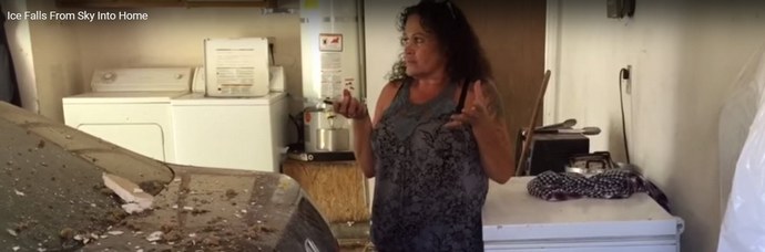 Ogromen kos ledu je nenadoma padel z neba