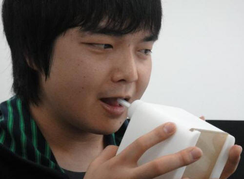 Naprava za prenos poljuba