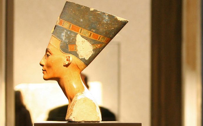 Senzacija: grob Nefertiti najden