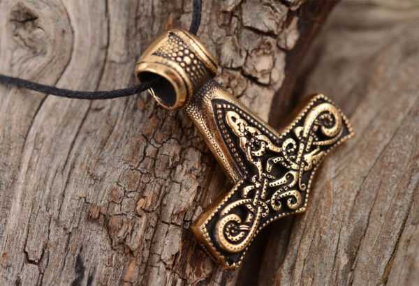 Pomen Thorjevega kladiva 