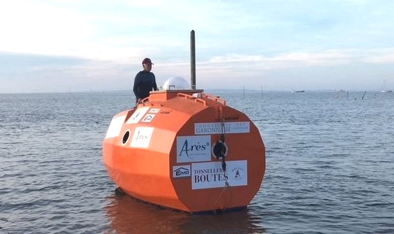 Praznujte novo leto v sodu v Atlantiku