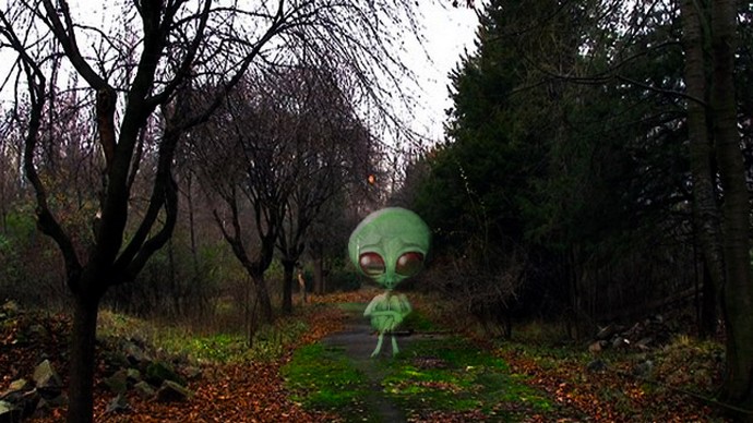 Ste že naleteli na skrivnostne humanoide?