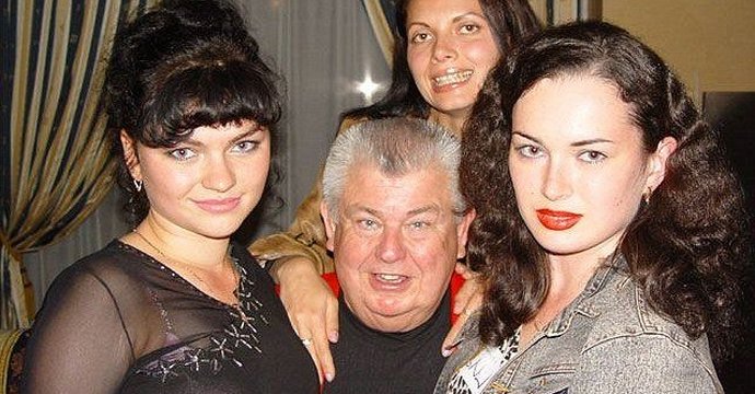 Staranje Don Juana in modre mačke