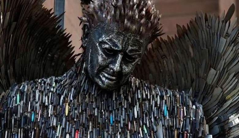 Kip angela iz nožev v Liverpoolu je veljal za slabo idejo.